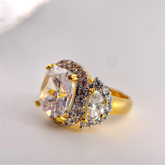 Cushion cut cubic zirconia gold toned ring with round and half circle accents - Picture 7 of 14